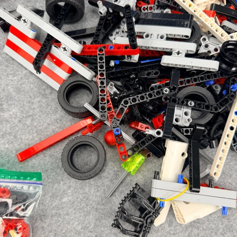 LEGO Mindstorms EV3 31313 Robotics Set Programmable Brick Motors Sensors